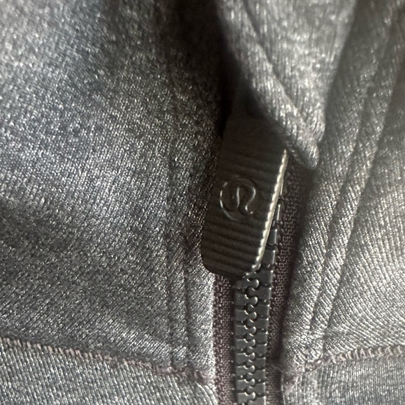 Lululemon Heathered Black Mesh Is
More Jacket size 6 - Picture 7 of 9